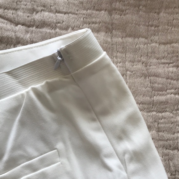 Mid Rise Shorts - Picture 5 of 7